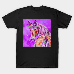 Cinnamon in Pink - Palomino horse painting T-Shirt